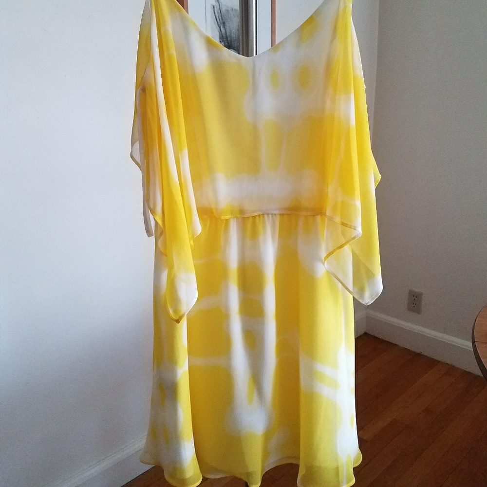 Bcbg yellow dress. NWT